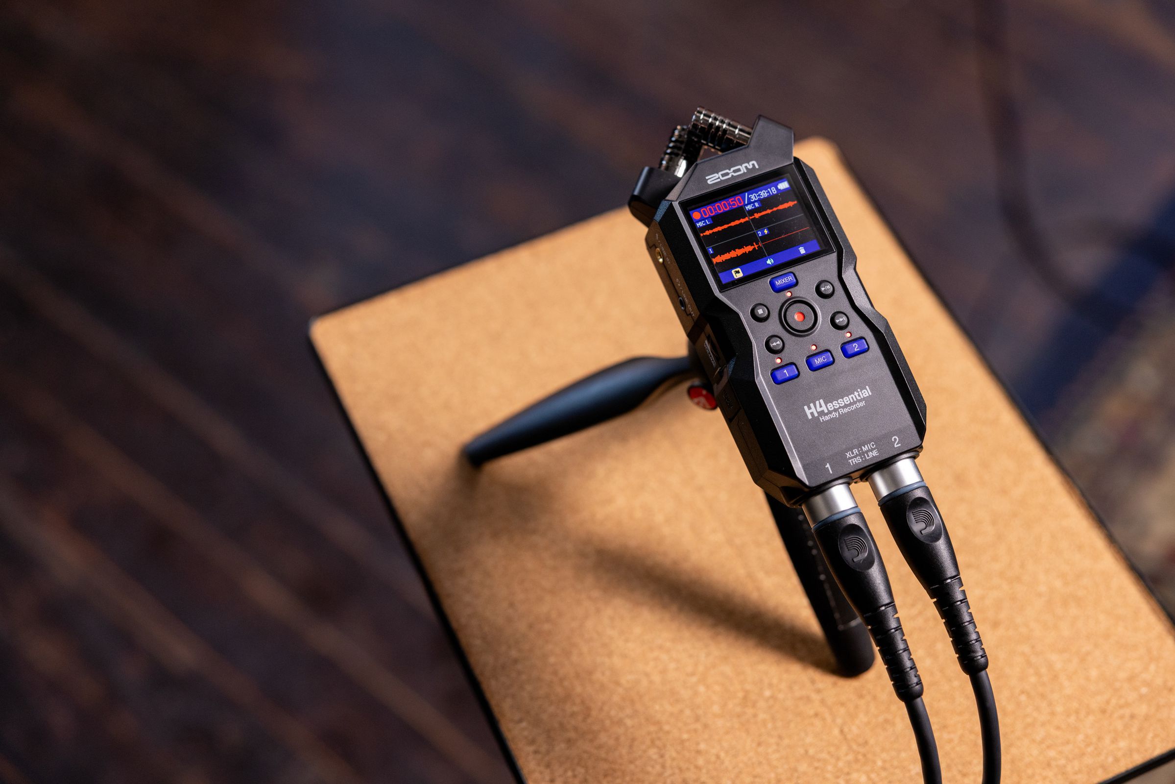 Zoom H4 essential 32-Bit Float Four Track Recorder